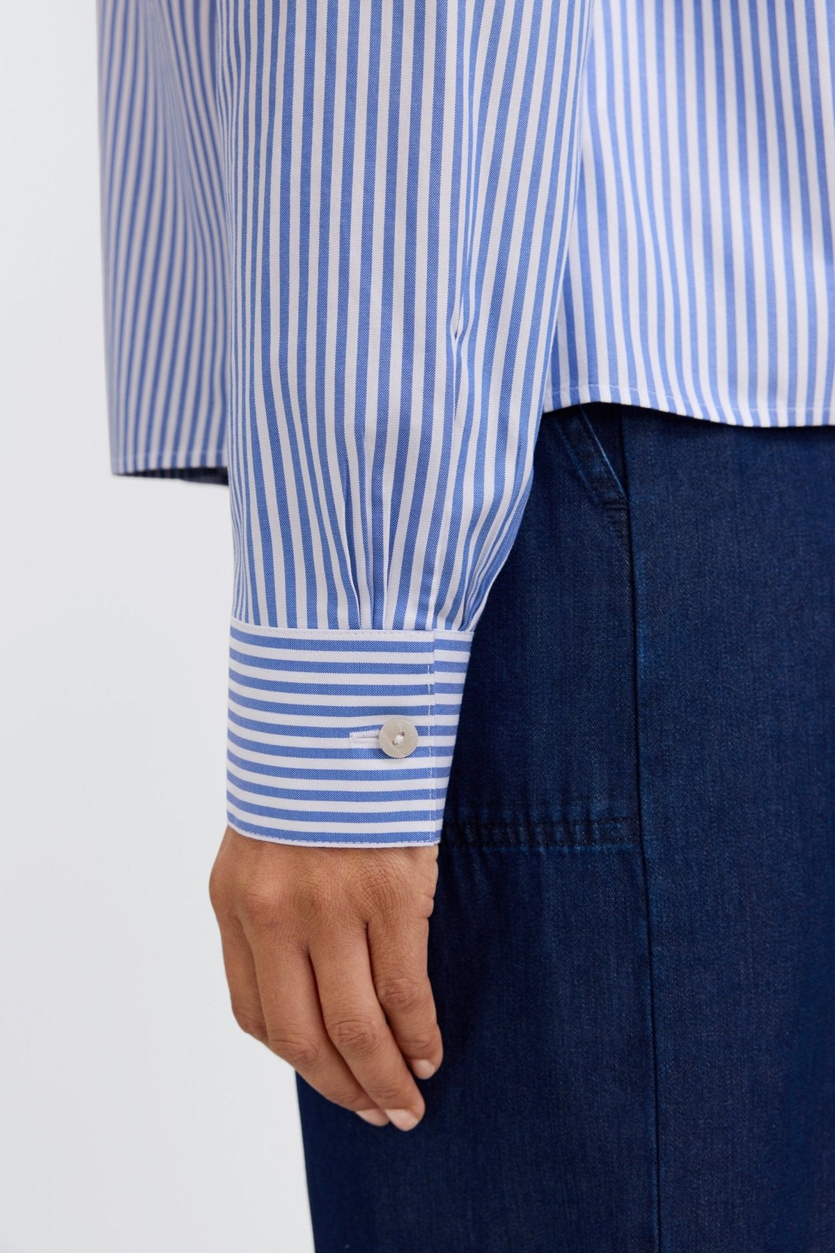 #color_powder blue pinpoint stripe