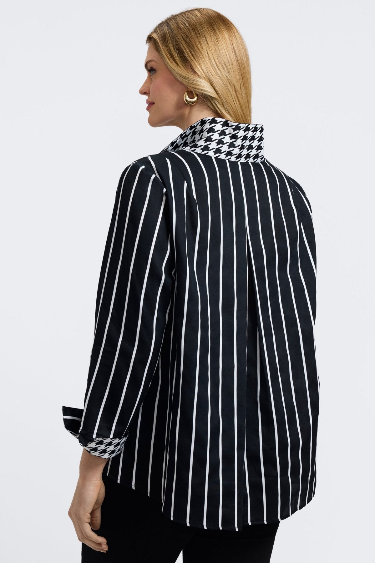 #color_black & white