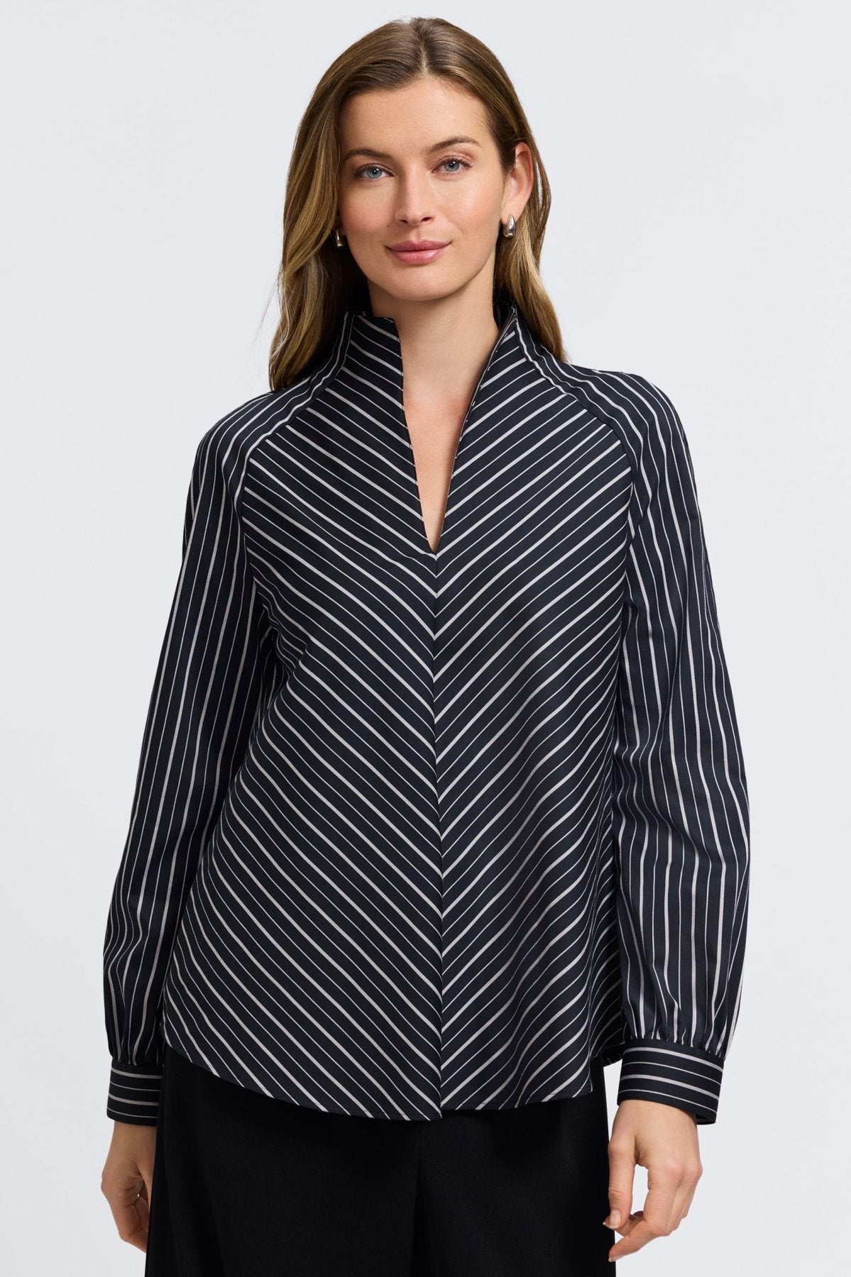 #color_black & white wide stripe
