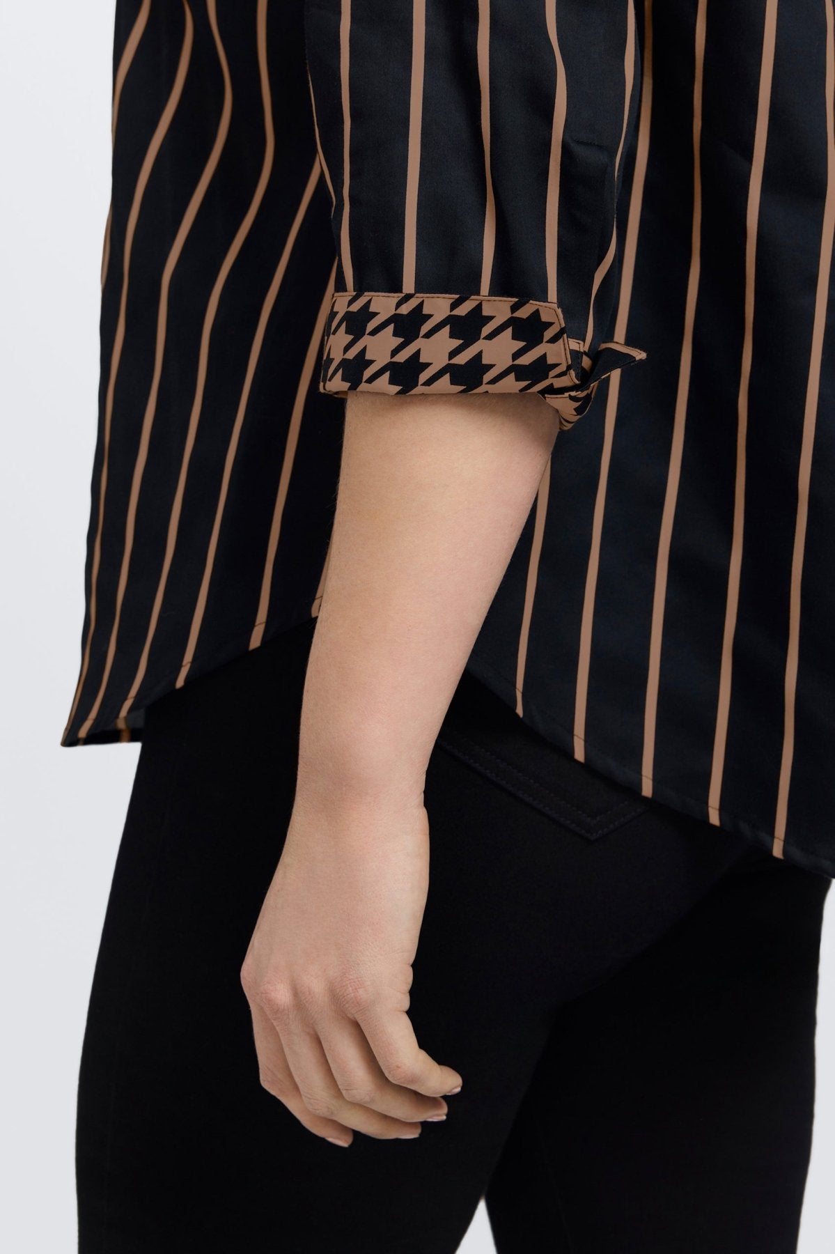 #color_black & almond