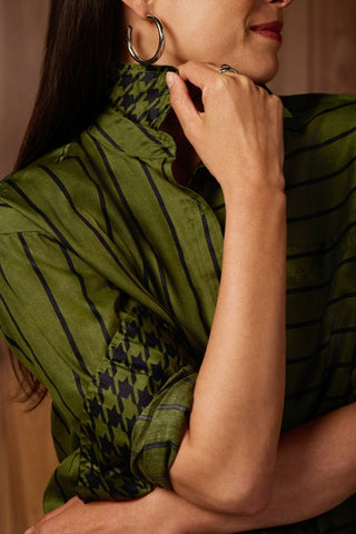 #color_basil & black