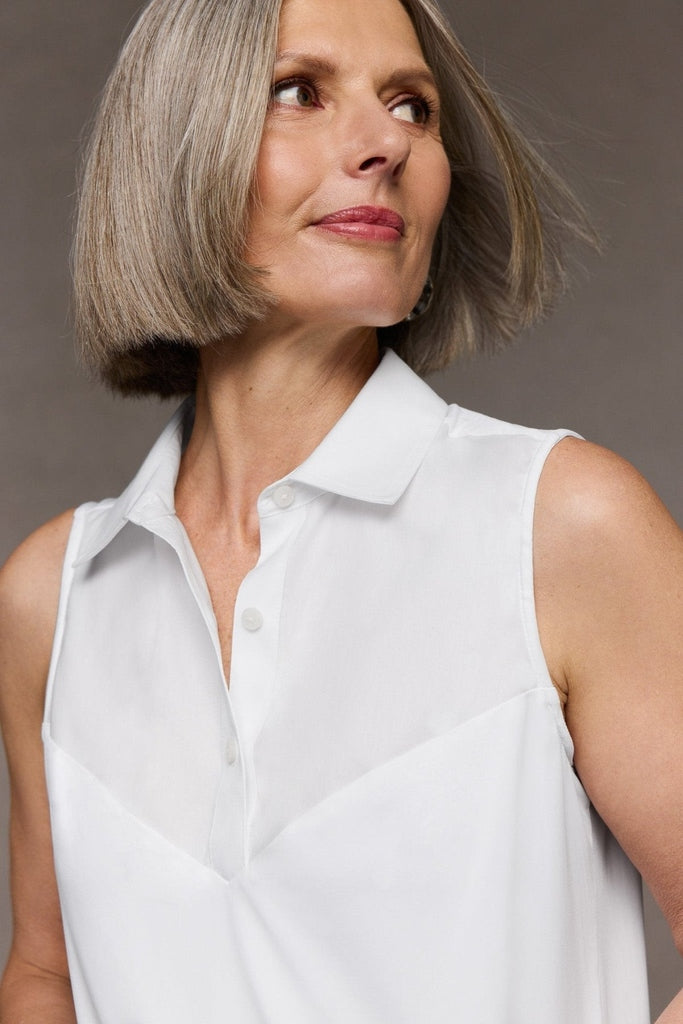 Crisp cotton point collar of the Ricki tank in white