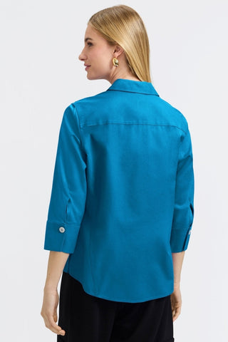 Rear view of the Paityn pinpoint 3/4 sleeve shirt in #color_teal