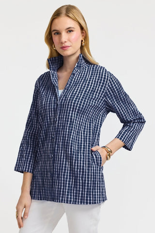 Angled front view of model wearing the 3/4 sleeve crinkle shirt jacket buttoned up #color_Navy/White