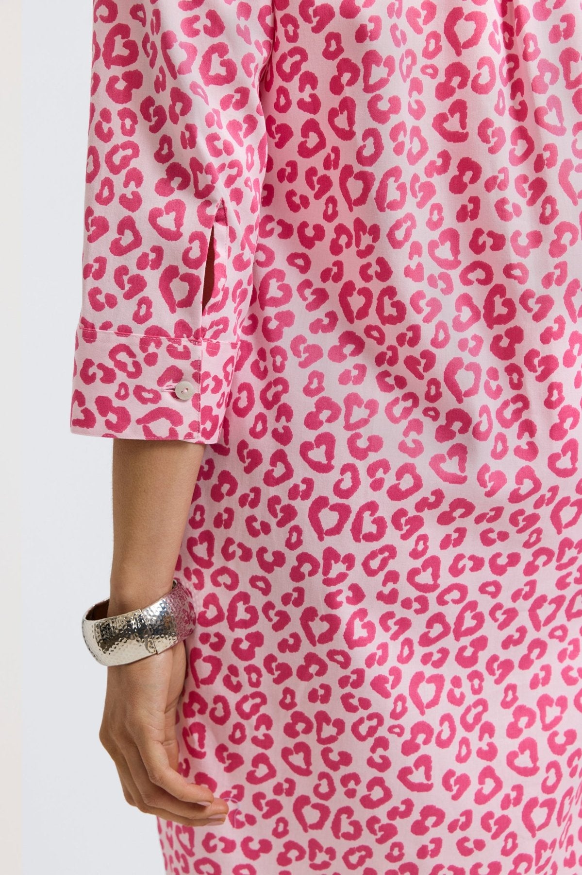 #color_pink flambe tonal cheetah