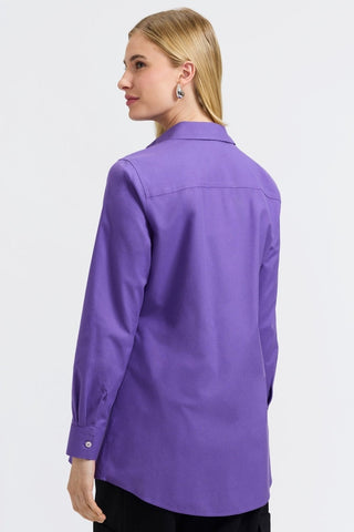 Angled back view of the Cici No Iron Pinpoint Long Sleeve Tunic #color_royal purple