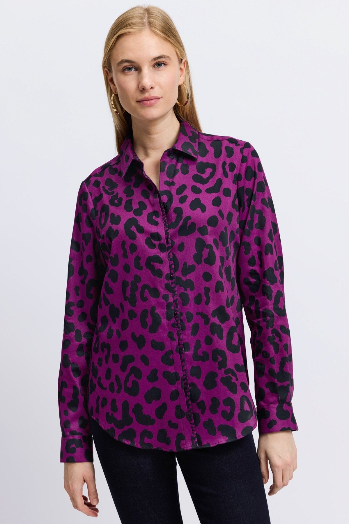 Foxcroft's chic no-iron shirt with bold cheetah pattern, perfect for casual yet stylish looks.