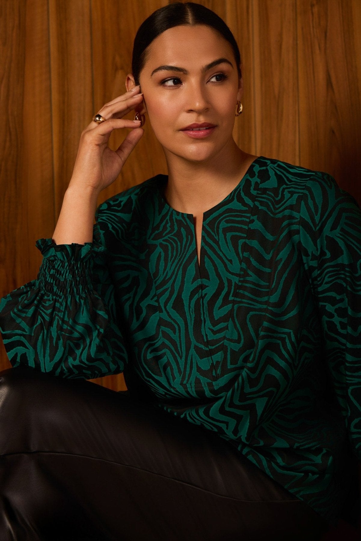 Alicia Plus Zebra Jacquard Long Sleeve Popover Shirt