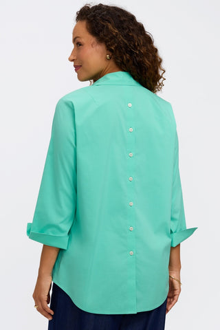 Back view of the buttoned down details on the back of the Therese No Iron Stretch 3/4 Sleeve Popover Shirt #color_biscay green