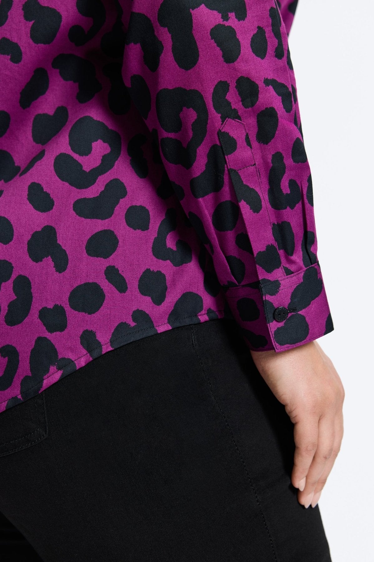 #color_plum/black cheetah