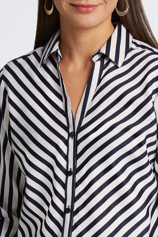 Close up view of neckline and folded collar of the Mary Stripe & Gingham Long Sleeve Shirt #color_silver birch stripe w/ gingham border