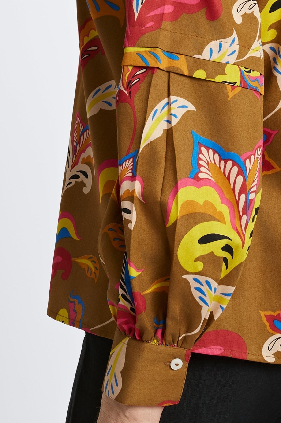 Frankie Stylized Floral Long Sleeve Popover Shirt