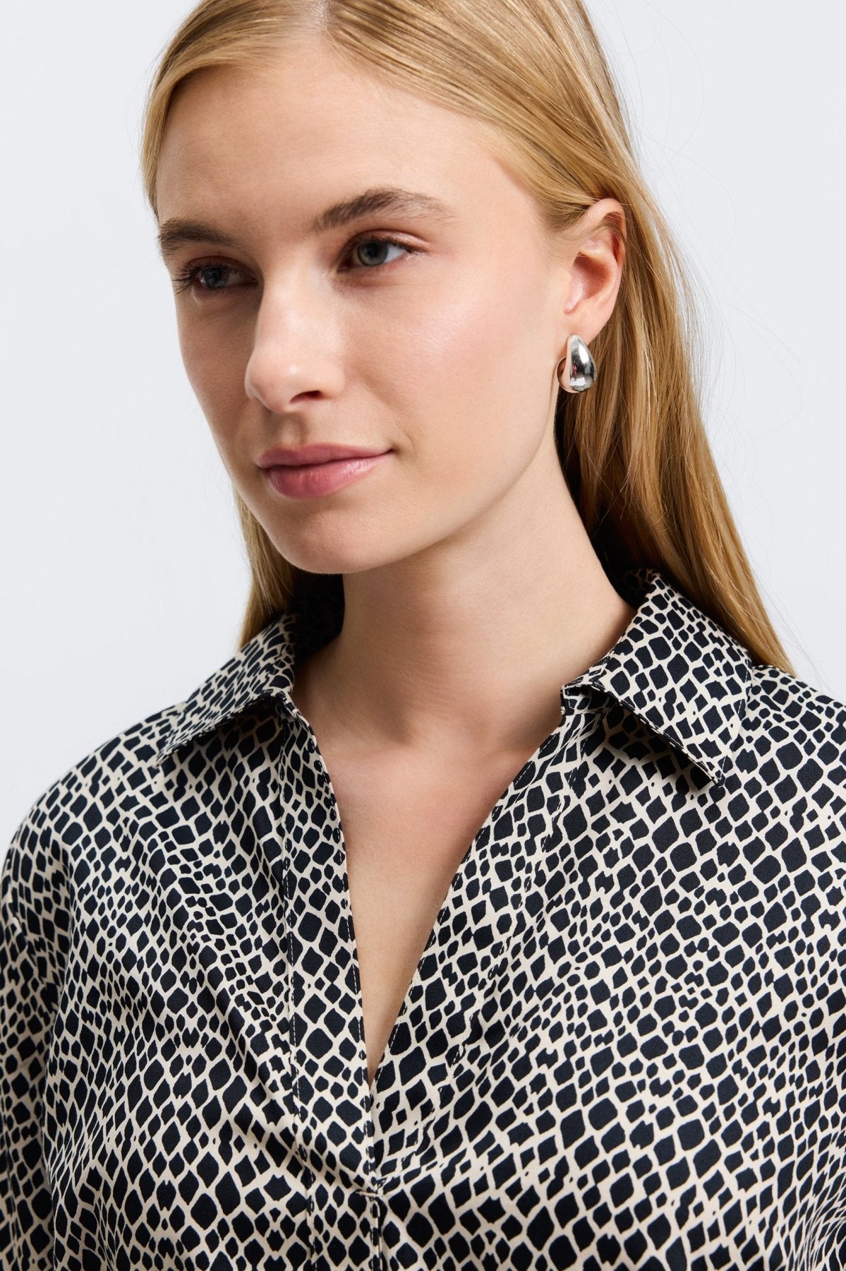 Frankie Abstract Snakeskin 3/4 Sleeve Popover Shirt