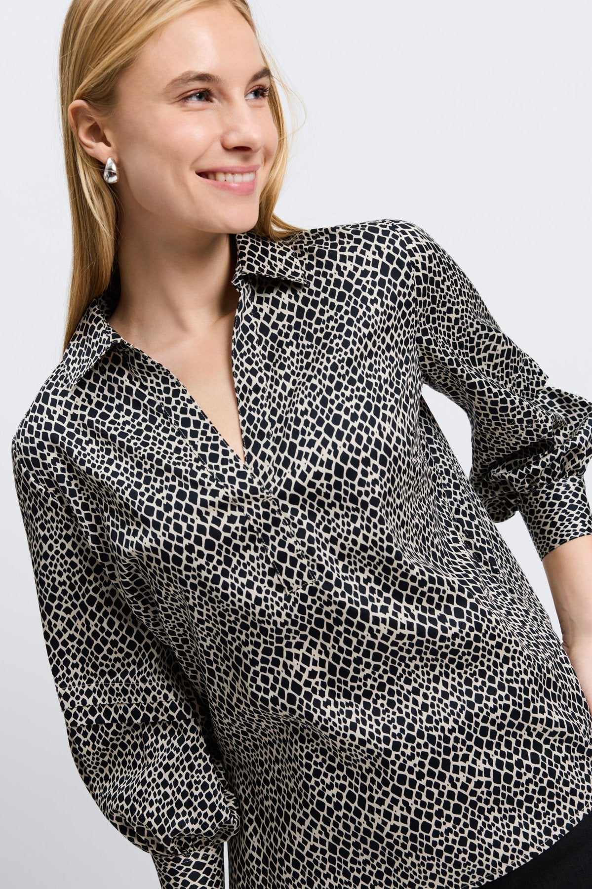Frankie Abstract Snakeskin 3/4 Sleeve Popover Shirt