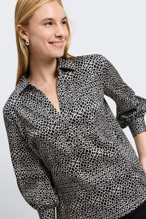 Frankie Abstract Snakeskin 3/4 Sleeve Popover Shirt