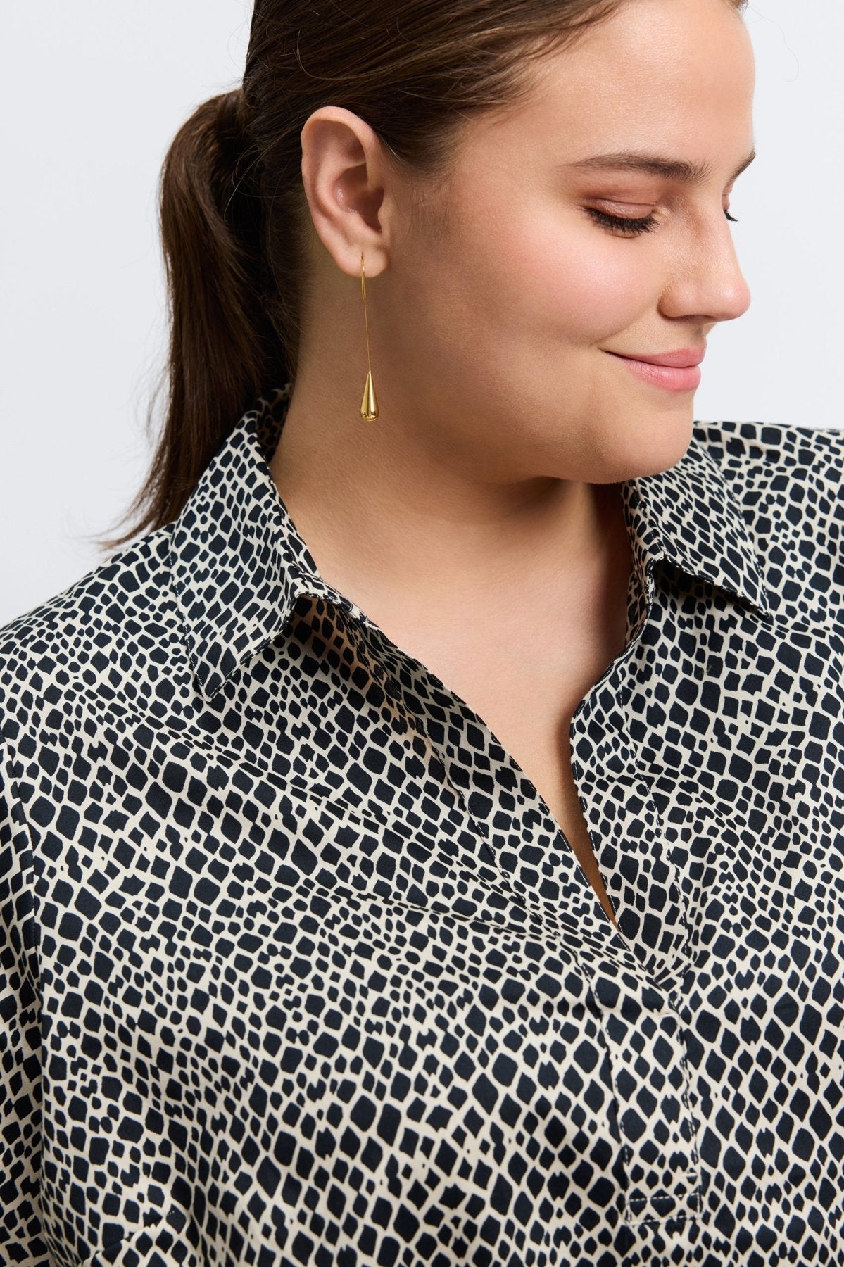 #color_Silver Birch & Black Abstract Snakeskin