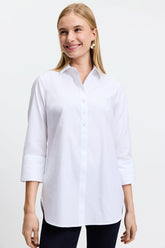 Chic and timeless, this white Foxcroft shirt features no-iron material and a flattering silhouette.