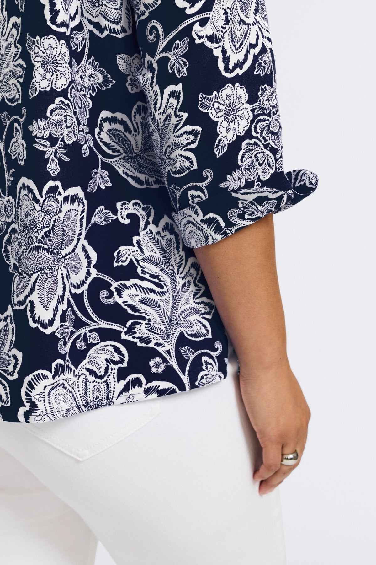 Vena Plus Woodblock Floral 3/4 Sleeve Popover Shirt
