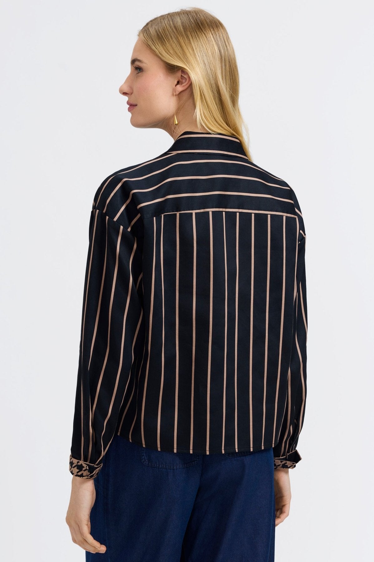 #color_black & almond