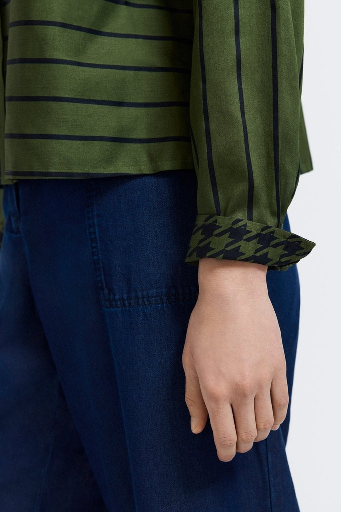 #color_basil & black