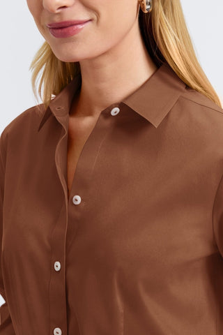 Zoomed in view on the collar and neckline of the June No Iron Stretch Long Sleeve Shirt #color_macchiato