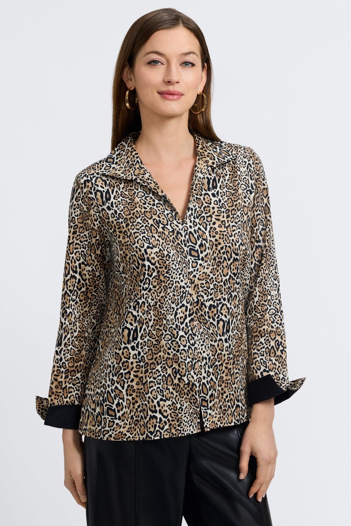 Foxcroft Agnes blouse in playful animal print with flattering fit