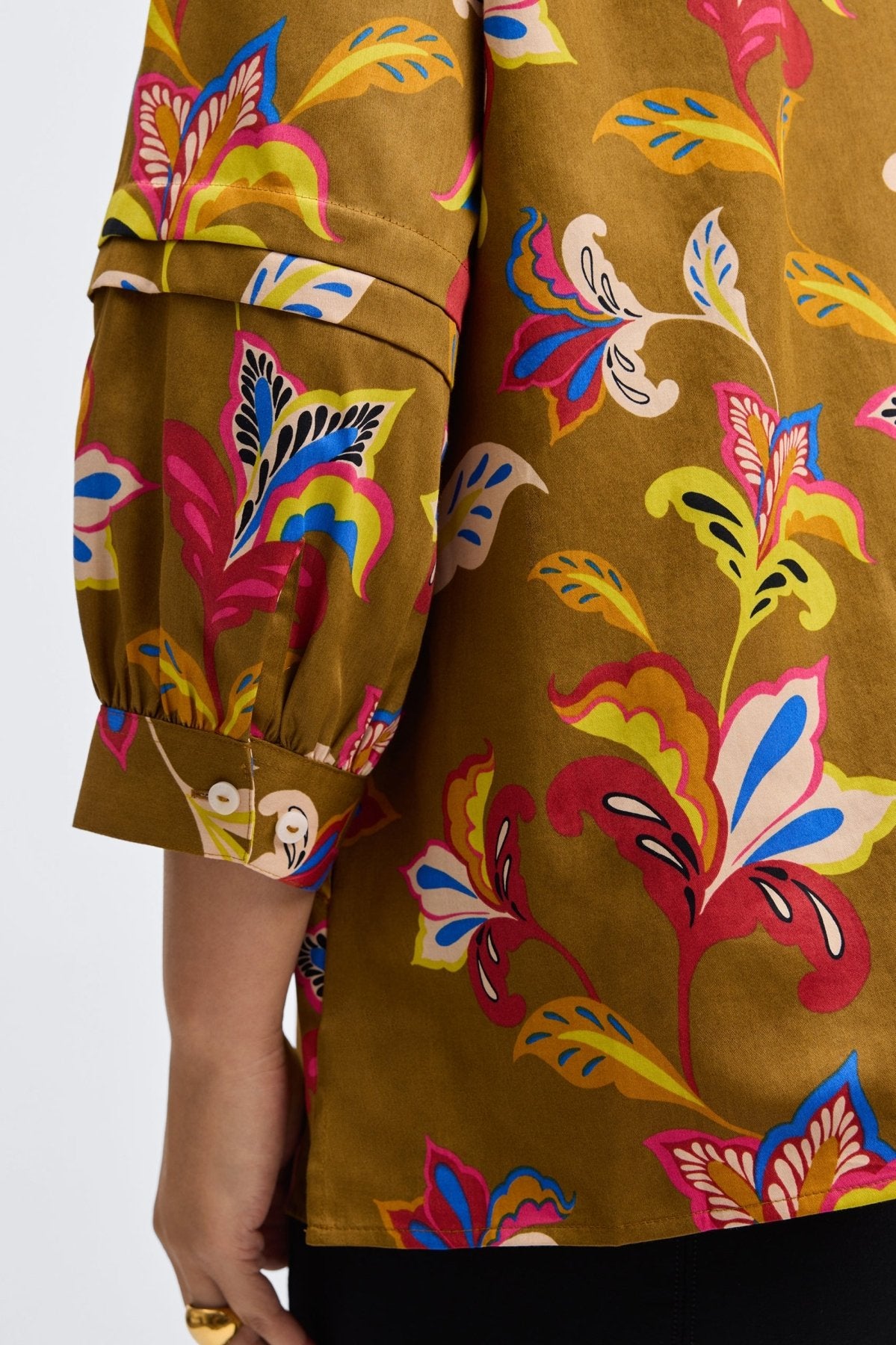 Frankie Plus Stylized Floral Long Sleeve Popover Shirt