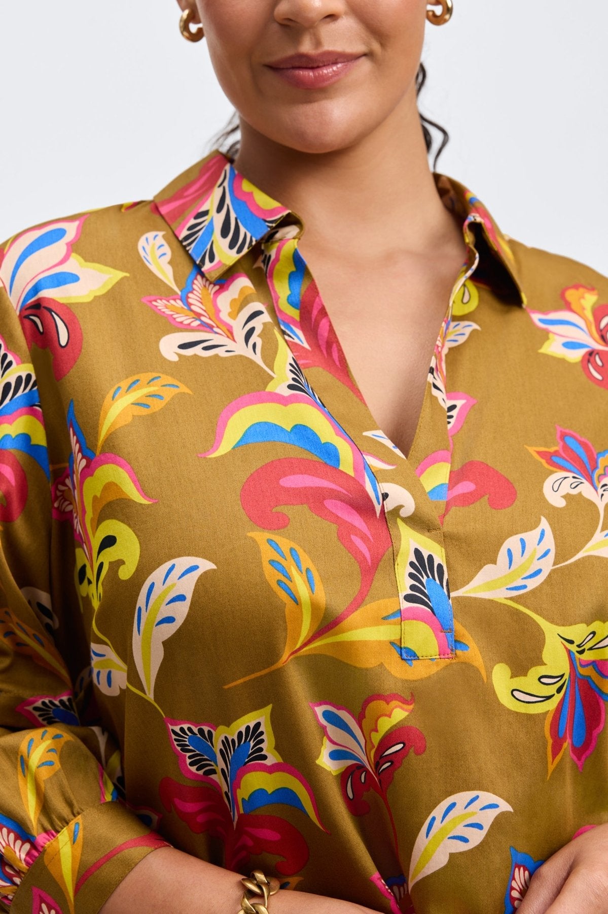 Frankie Plus Stylized Floral Long Sleeve Popover Shirt