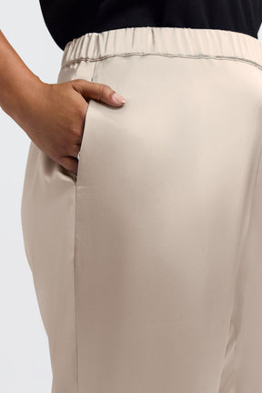 Hostess Plus Beyond Silk Pull on Pant