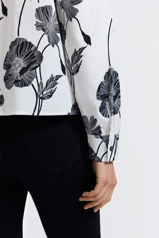 #color_light black poppy