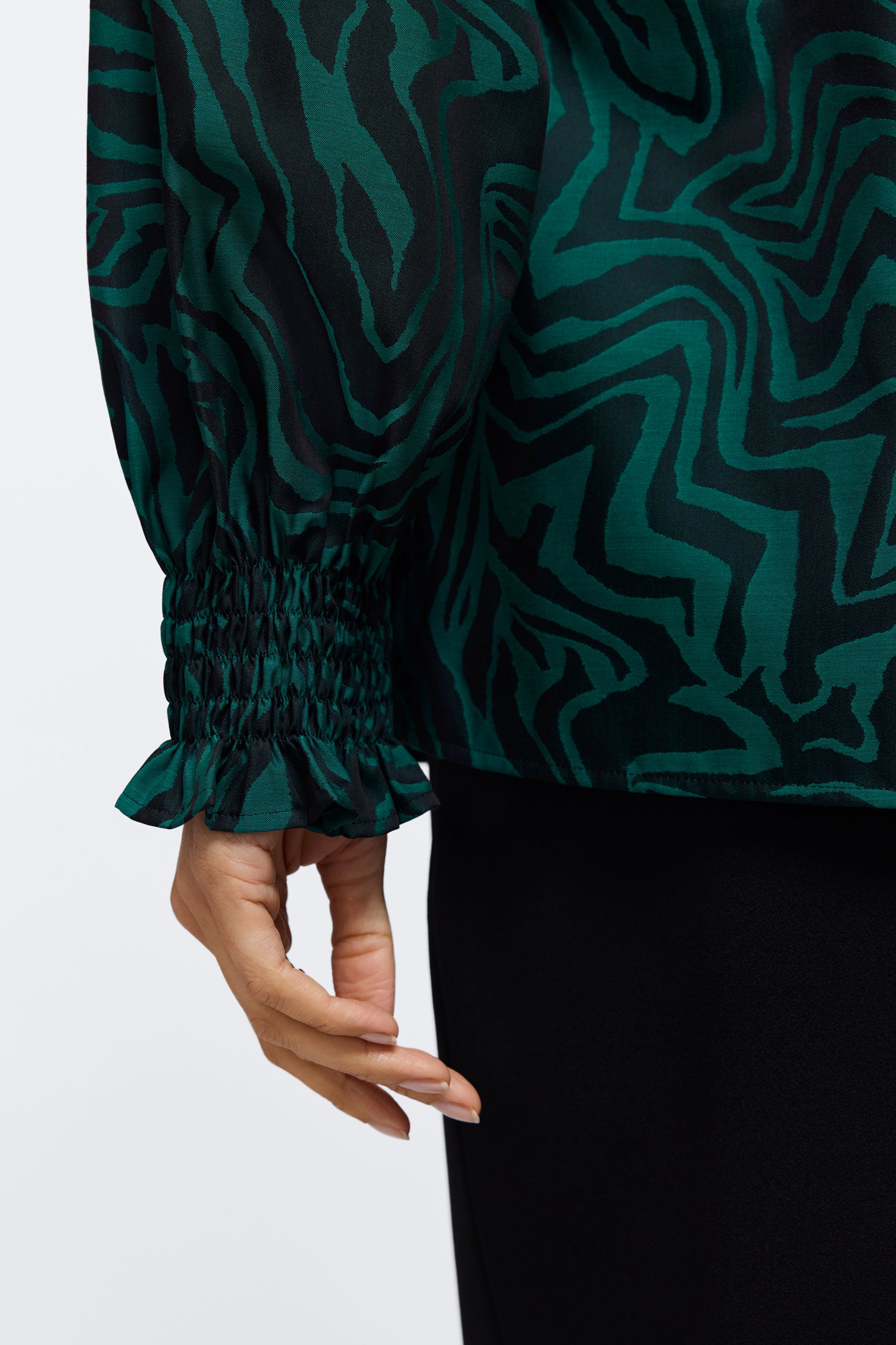 Alicia Zebra Jacquard Long Sleeve Popover Shirt