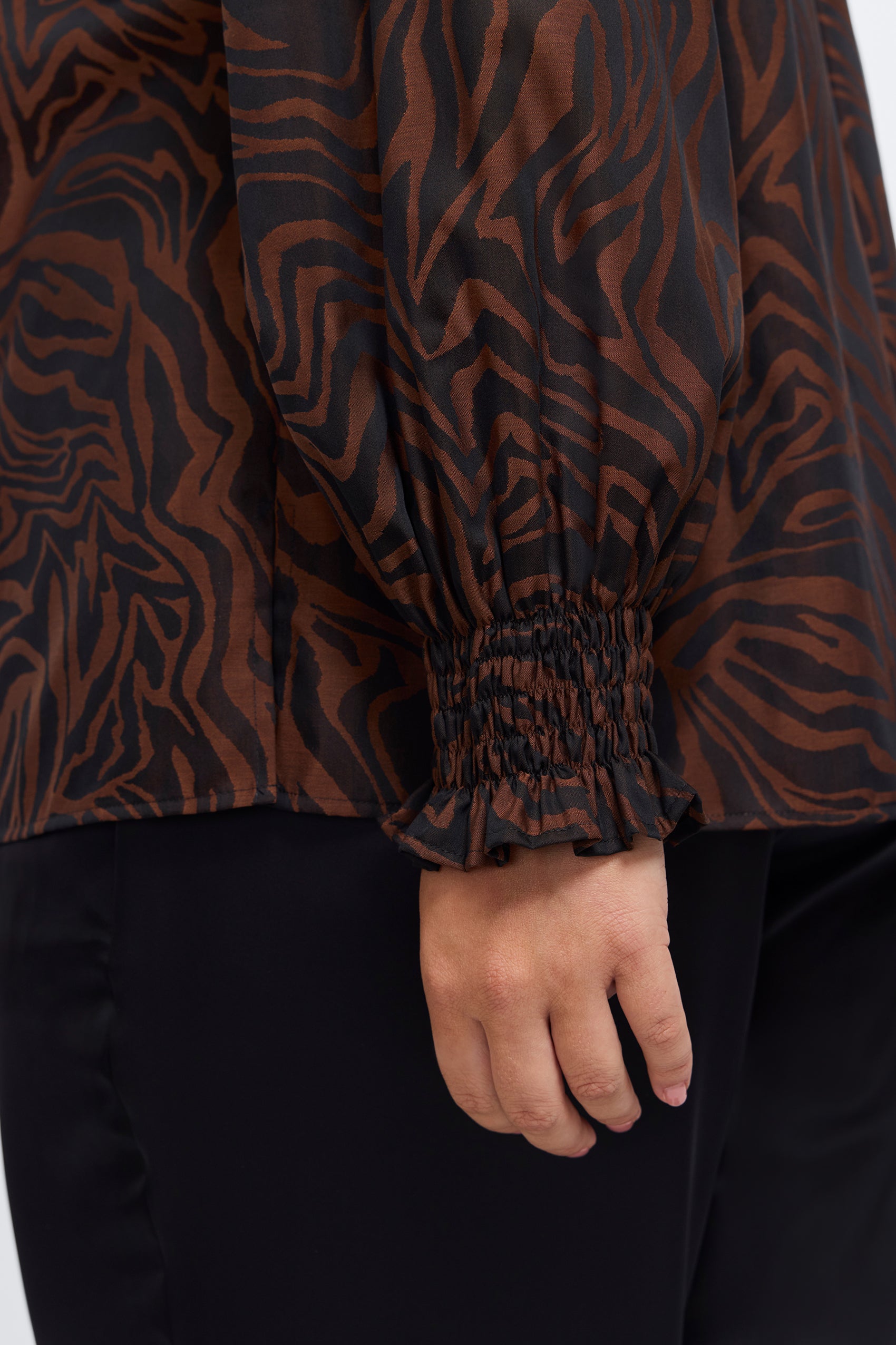Alicia Plus Zebra Jacquard Long Sleeve Popover Shirt