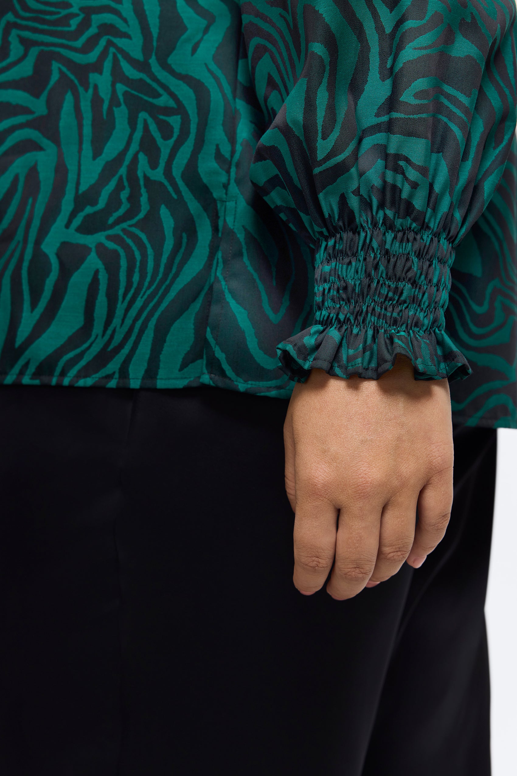 Alicia Plus Zebra Jacquard Long Sleeve Popover Shirt