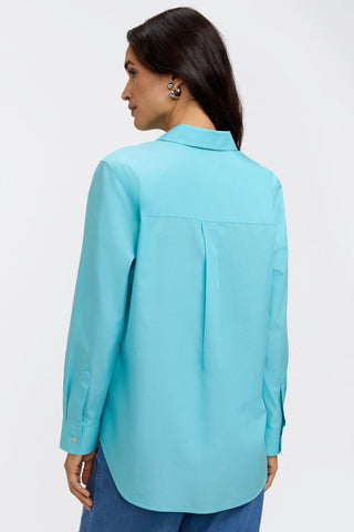 Back view of woman wearing the Boyfriend Pinpoint Non-Iron Tunic #color_capri