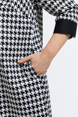 Sloane Plus Classic Houndstooth 3/4 Sleeve Dress