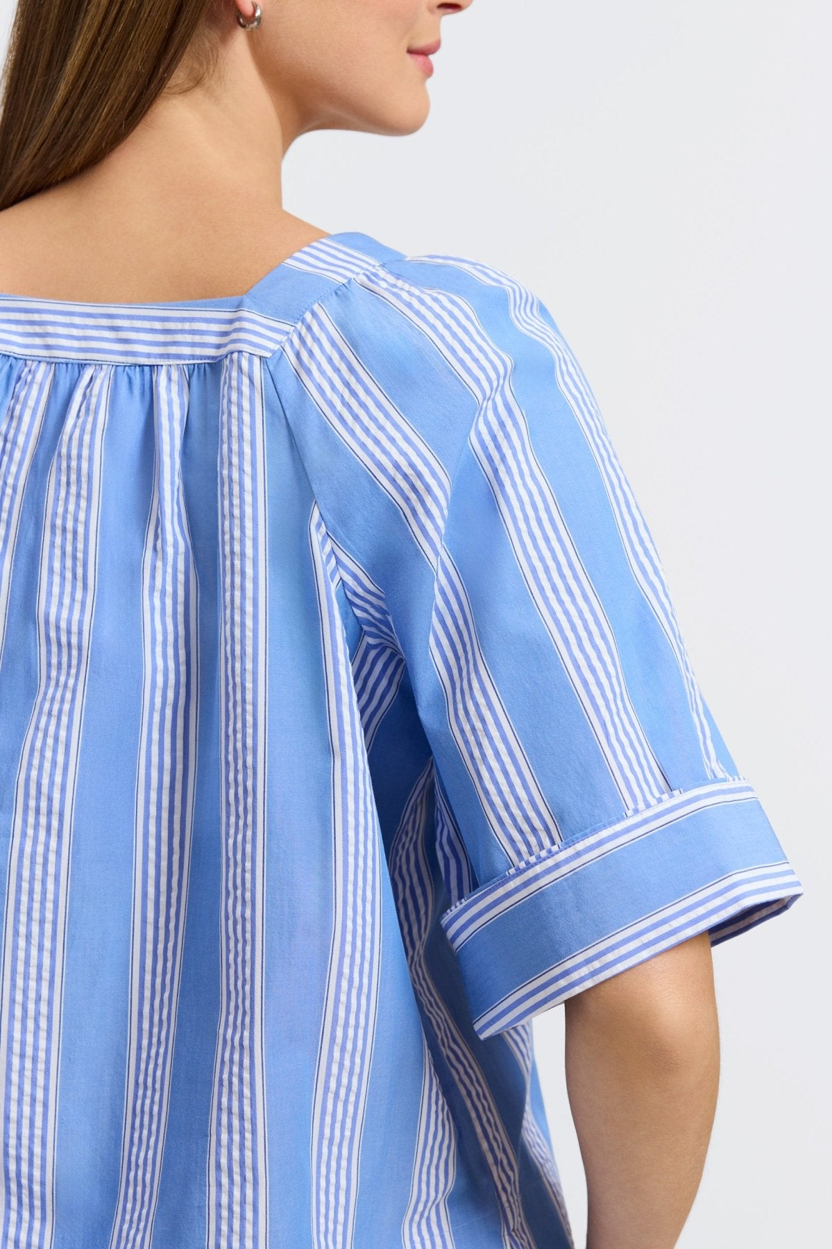 Violet Seersucker Variegated Stripe Elbow Sleeve Popover Shirt