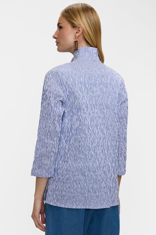 #color_white/blue crinkle jacquard