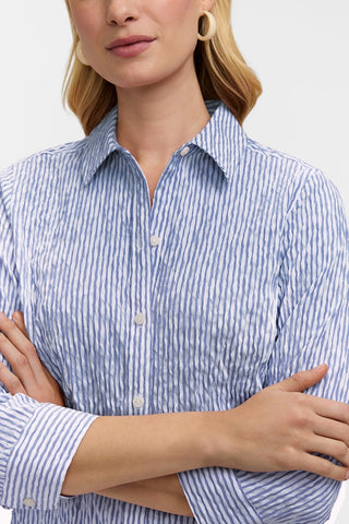 #color_white/blue crinkle jacquard