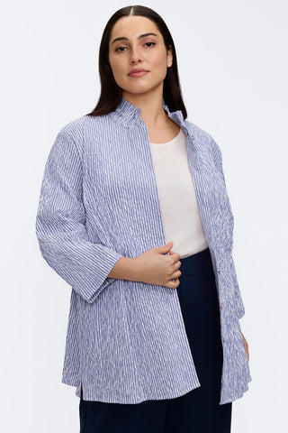 #color_white/blue crinkle jacquard