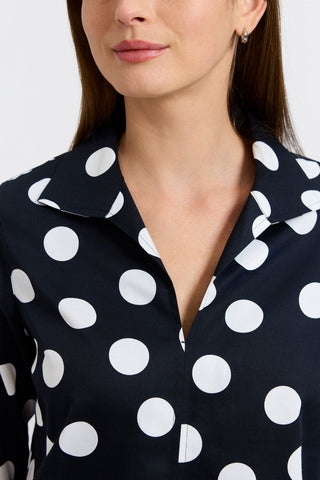 #color_black and white dot