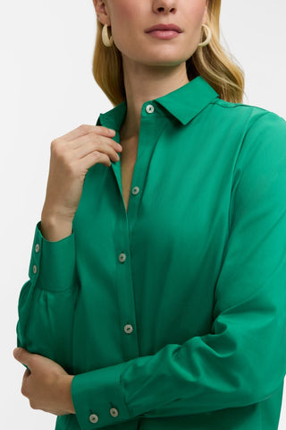 Close up on the collar and neckline of the Scarlett Plus Stretch Matte Sateen Long Sleeve Shirt