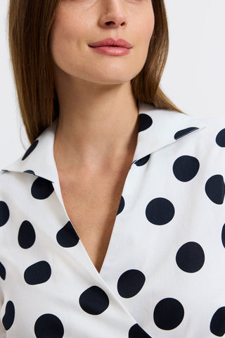 #color_white and black dot