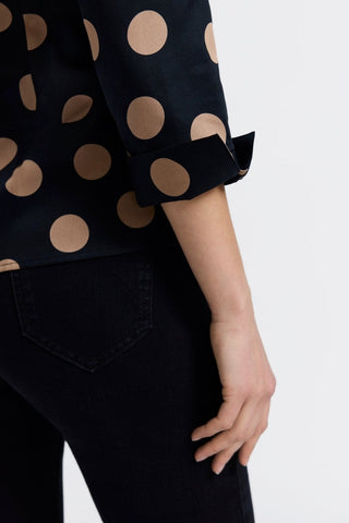 #color_black and almond dot