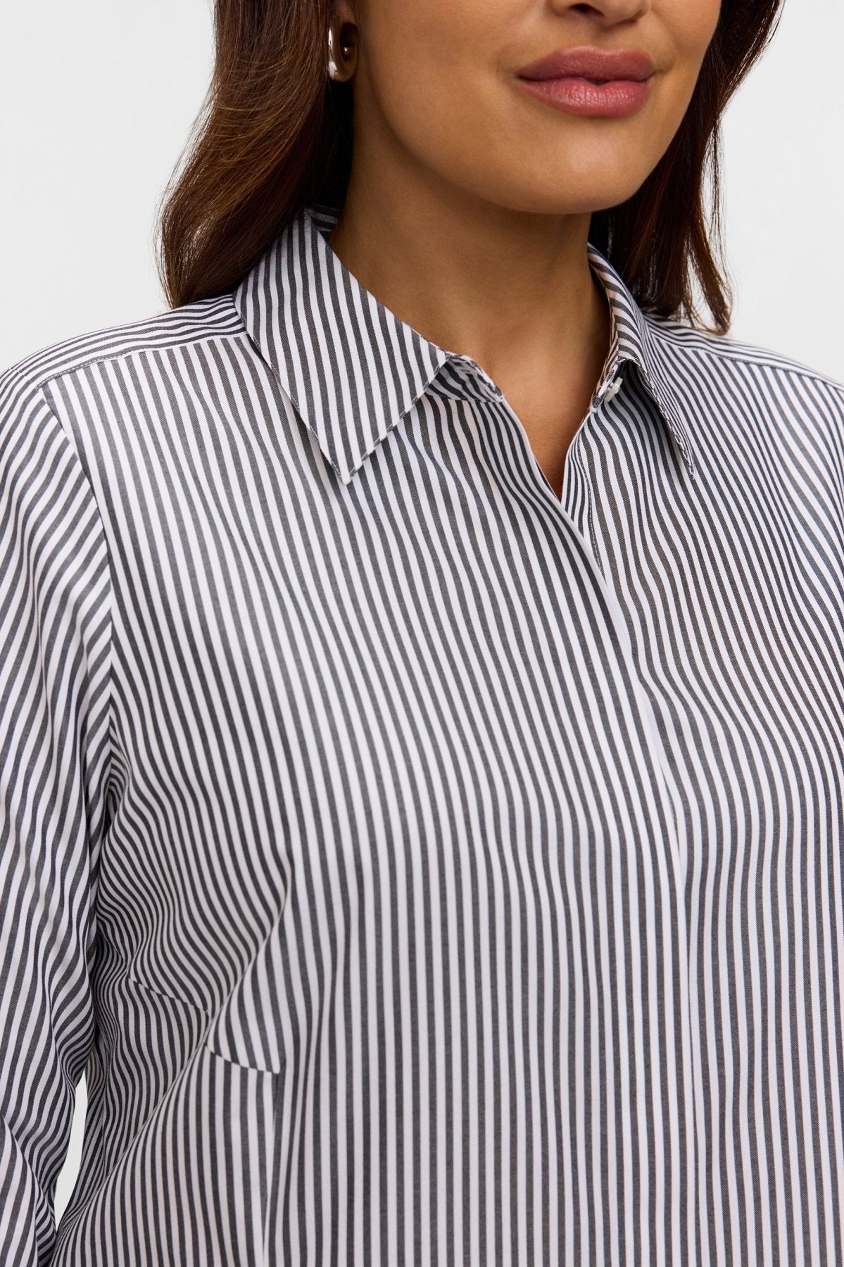 #color_black pinpoint stripe