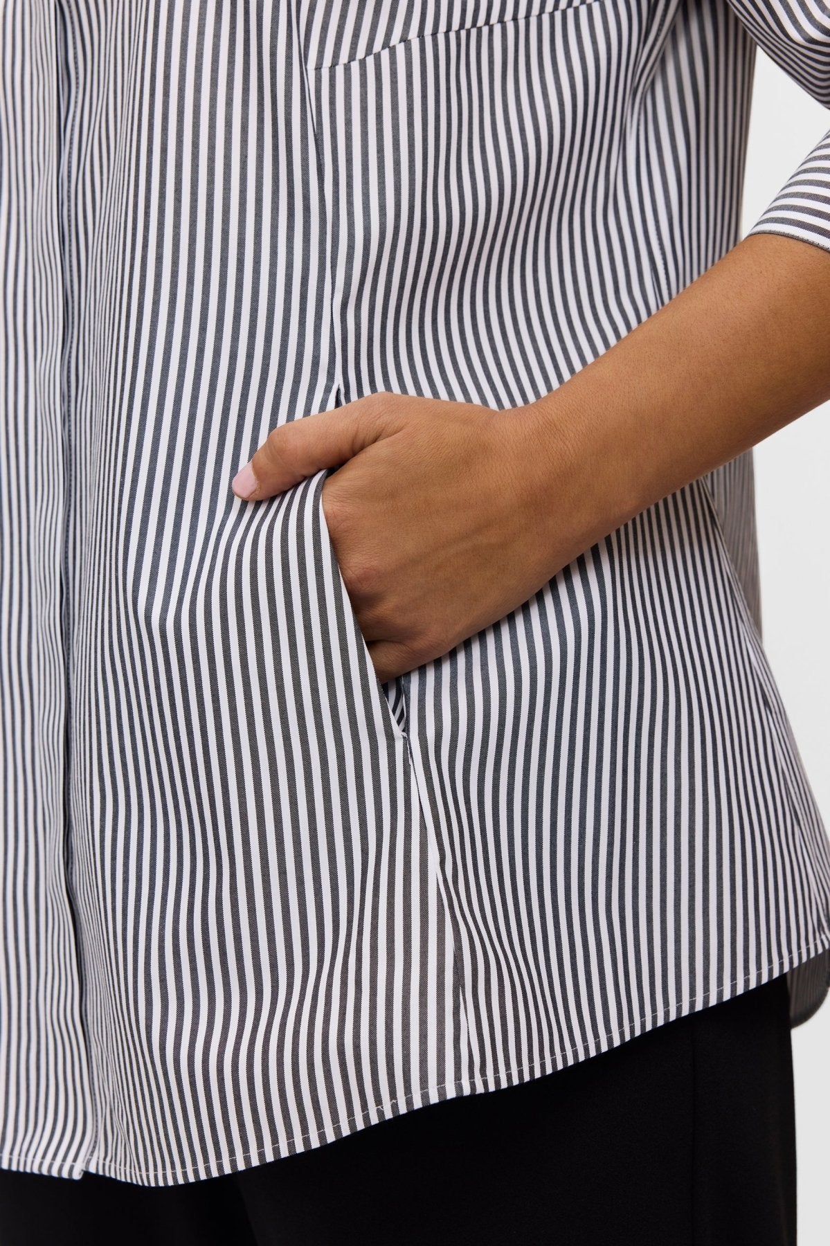 #color_black pinpoint stripe