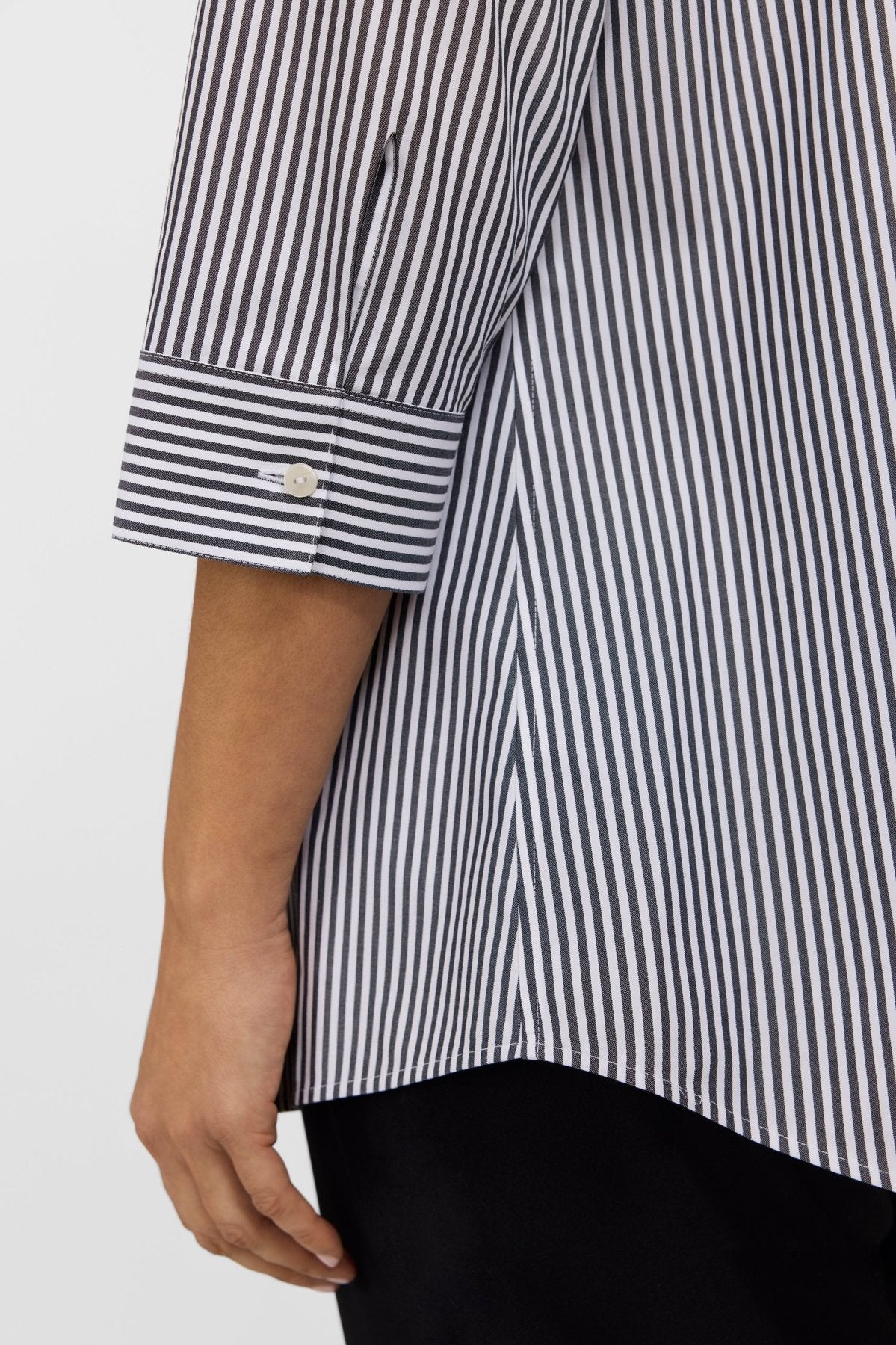 #color_black pinpoint stripe