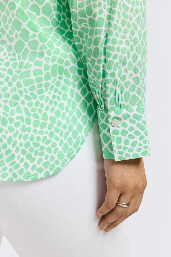 #color_new leaf giraffe pattern