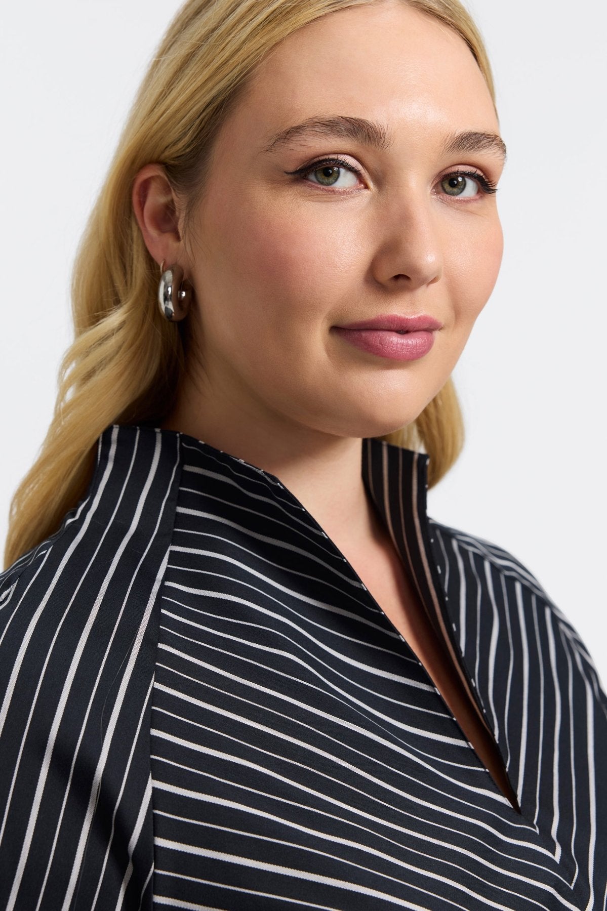 Daphne Plus Classic Wide Stripe Long Sleeve Popover Shirt
