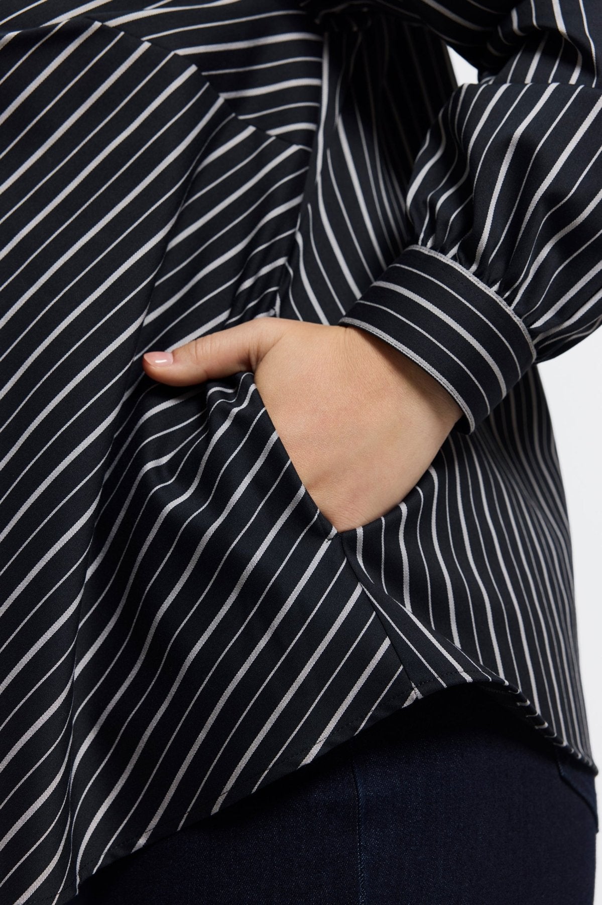 Daphne Plus Classic Wide Stripe Long Sleeve Popover Shirt
