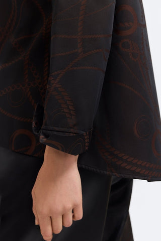 #color_Brown & Black